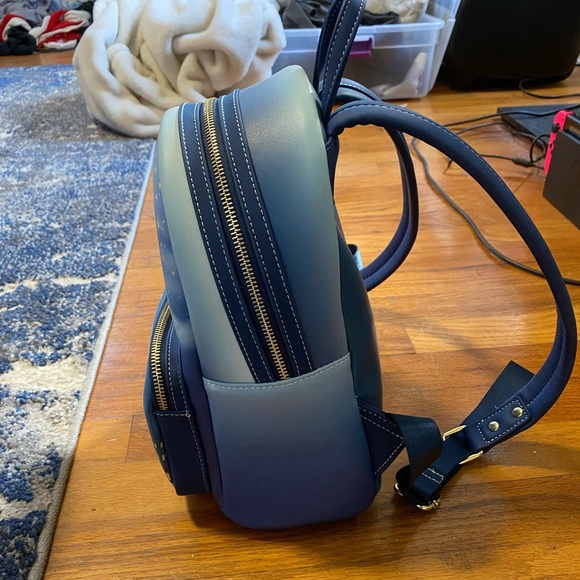 Loungefly Peter Pan flight mini backpack - Picture 9 of 9